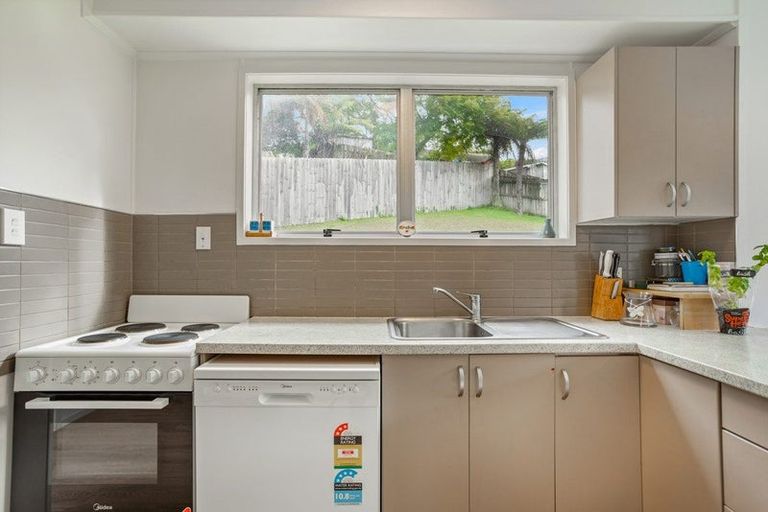 Photo of property in 44 Clyma Place, Massey, Auckland, 0614