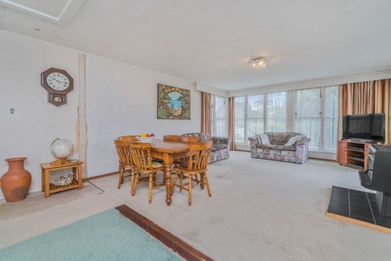 Photo of property in 7 Muir Avenue, Mangere Bridge, Auckland, 2022