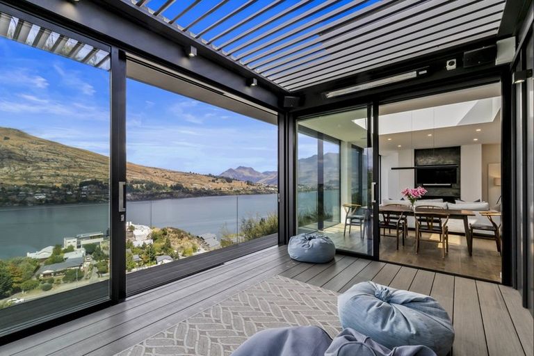 Photo of property in 1 Highlands Close, Queenstown, 9300