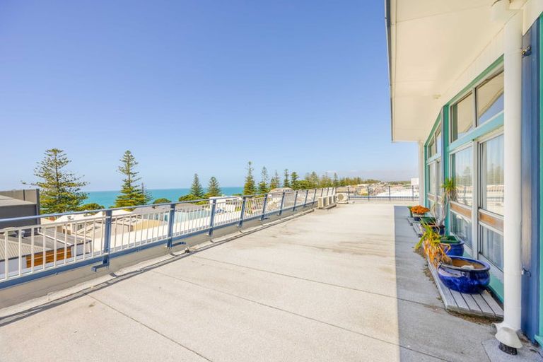 Photo of property in 166 Arran Point Parade, Orewa, 0931
