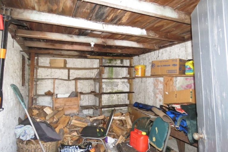 Photo of property in 17 Russell Street, Westport, 7825