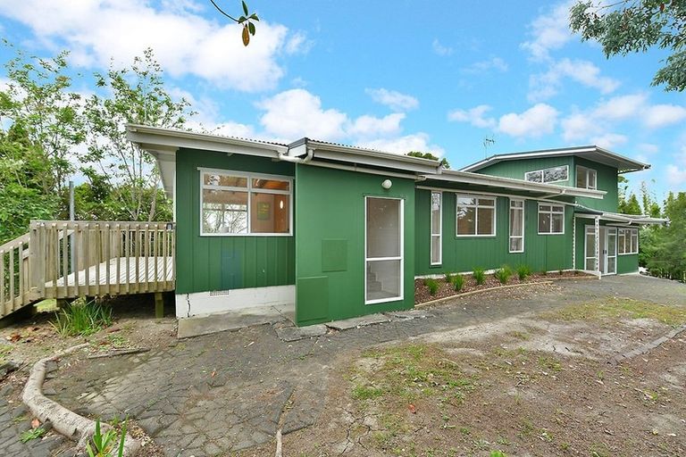 Photo of property in 2127 East Coast Road, Stillwater, Silverdale, 0993