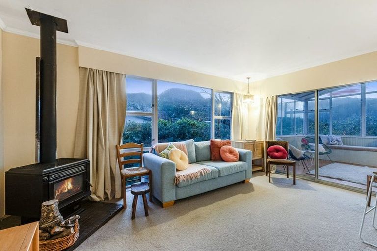 Photo of property in 71 Oriel Avenue, Tawa, Wellington, 5028