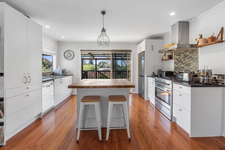 Photo of property in 57 Hauraki Road, Leigh, Warkworth, 0985