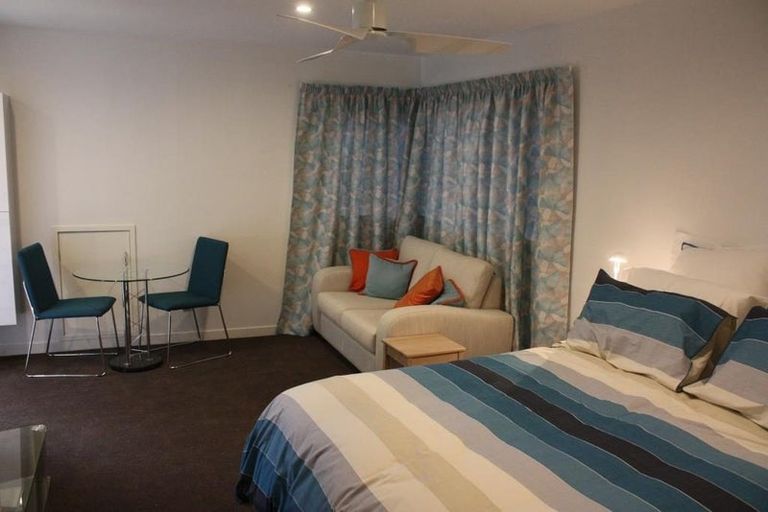 Photo of property in 1/99 Deep Creek Road, Waiake, Auckland, 0630