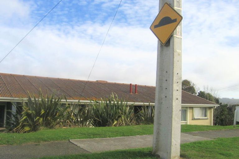 Photo of property in 52 Gear Terrace, Ranui, Porirua, 5024