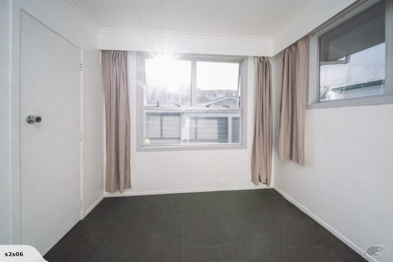 Photo of property in 10 Naumai Place, Spotswood, New Plymouth, 4310