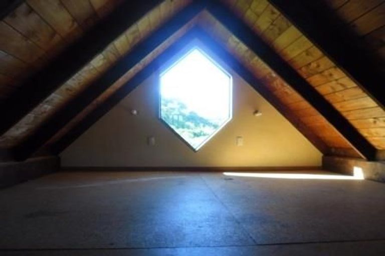 Photo of property in 1 Landing Road, Titirangi, Auckland, 0604