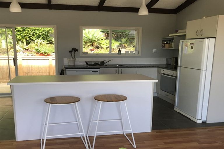 Photo of property in 1/61 Glamorgan Drive, Torbay, Auckland, 0630