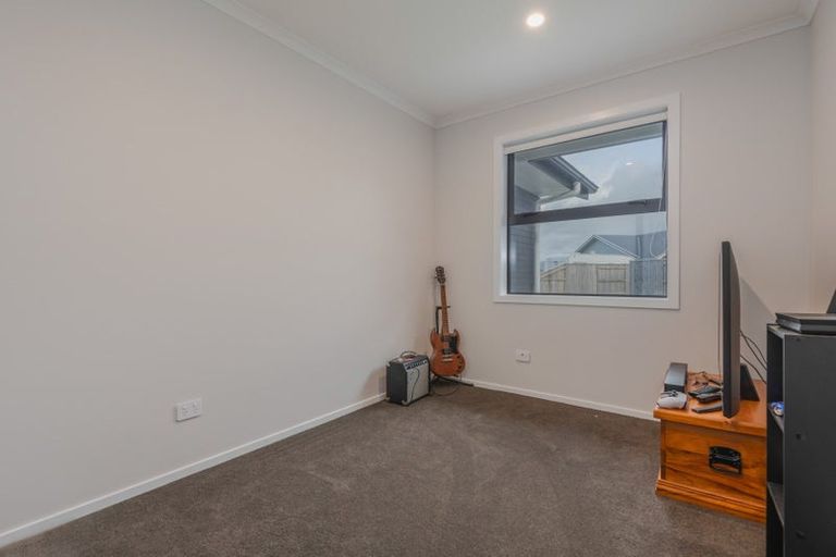 Photo of property in 90 Johnstone Drive, Fitzherbert, Palmerston North, 4410