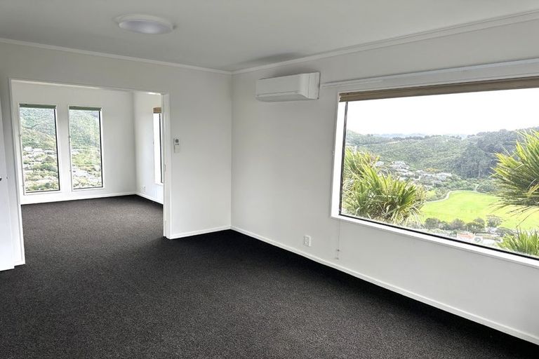 Photo of property in 5a Becker Way, Karori, Wellington, 6012