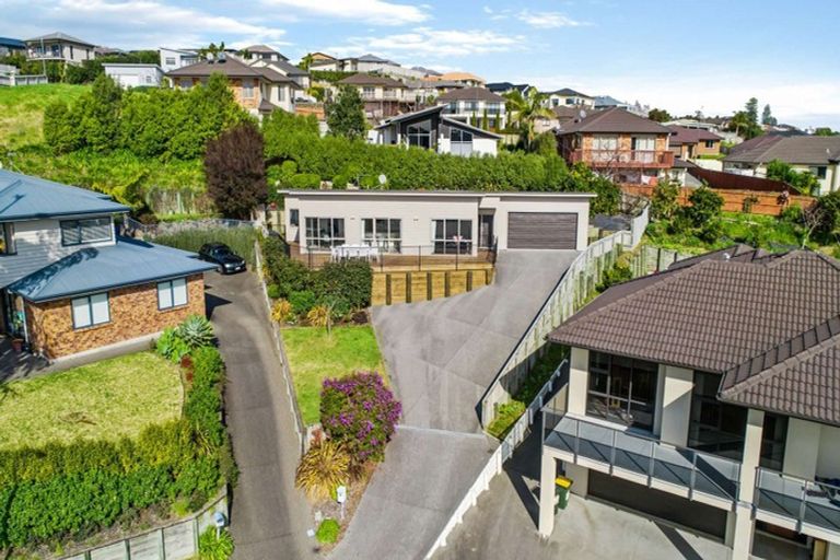 Photo of property in 14 Ko Place, Pyes Pa, Tauranga, 3112