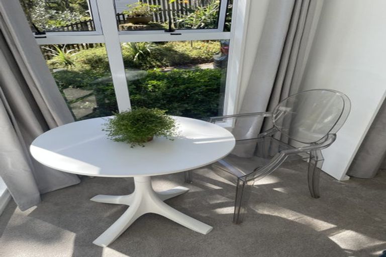 Photo of property in 106 Scenic Drive, Titirangi, Auckland, 0604