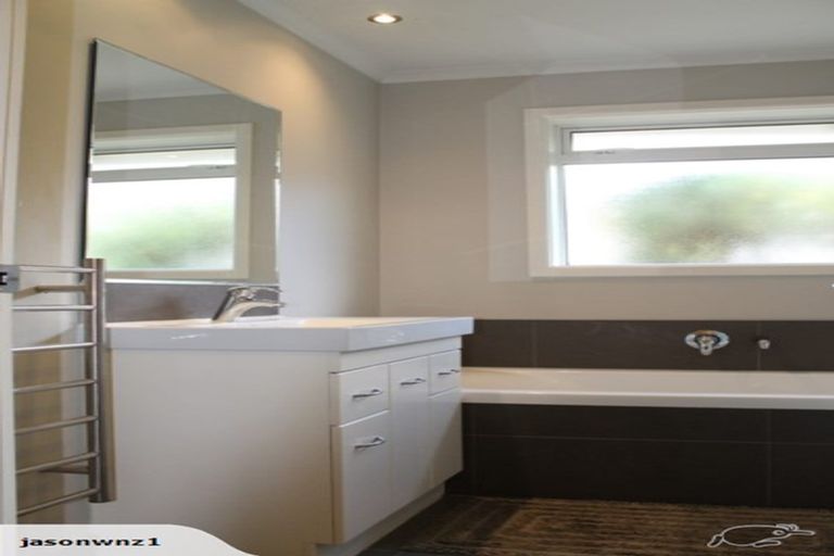 Photo of property in 1/2 Ketton Place, St Albans, Christchurch, 8052