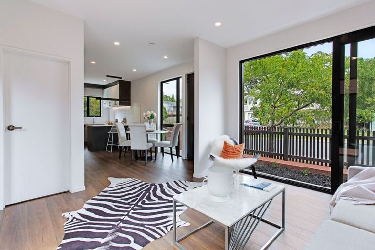 Photo of property in 73d Salamanca Road, Sunnynook, Auckland, 0620