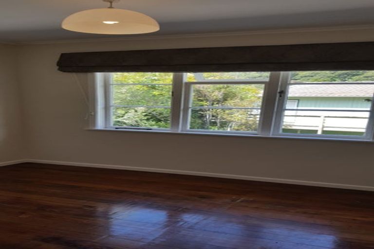 Photo of property in 5 Fawcett Road, Laingholm, Auckland, 0604
