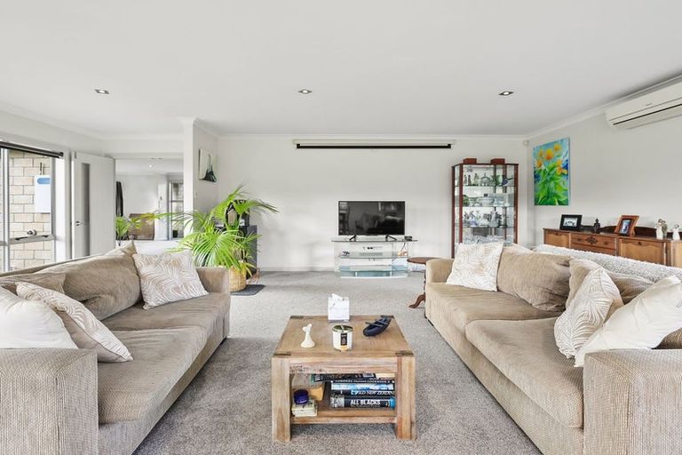 Photo of property in 10 Parker Road, Huntly, 3771