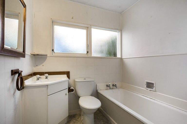 Photo of property in 224 Glengarry Road, Glen Eden, Auckland, 0602