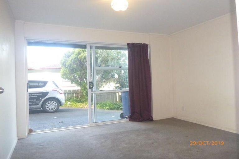 Photo of property in 63 Reynella Drive, Massey, Auckland, 0614