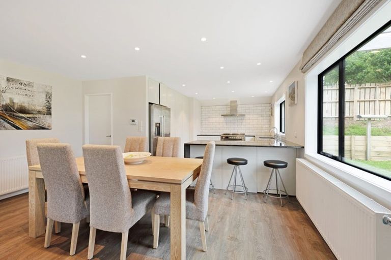 Photo of property in 20 Shastri Terrace, Khandallah, Wellington, 6035