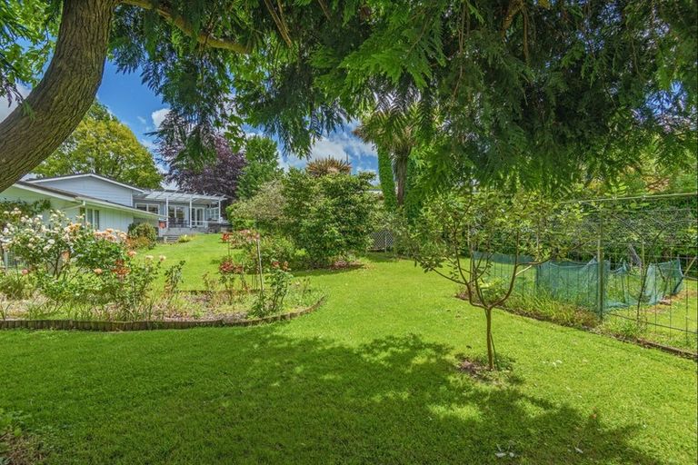 Photo of property in 33 Lincoln Terrace, Hokowhitu, Palmerston North, 4410