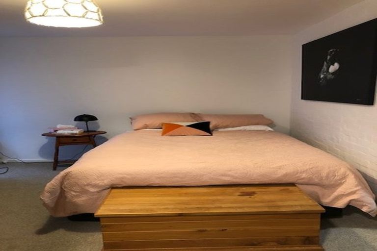 Photo of property in 141 Churton Drive, Churton Park, Wellington, 6037