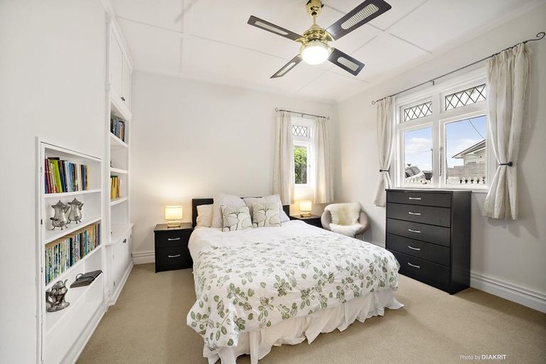 Photo of property in 14 Milne Terrace, Island Bay, Wellington, 6023