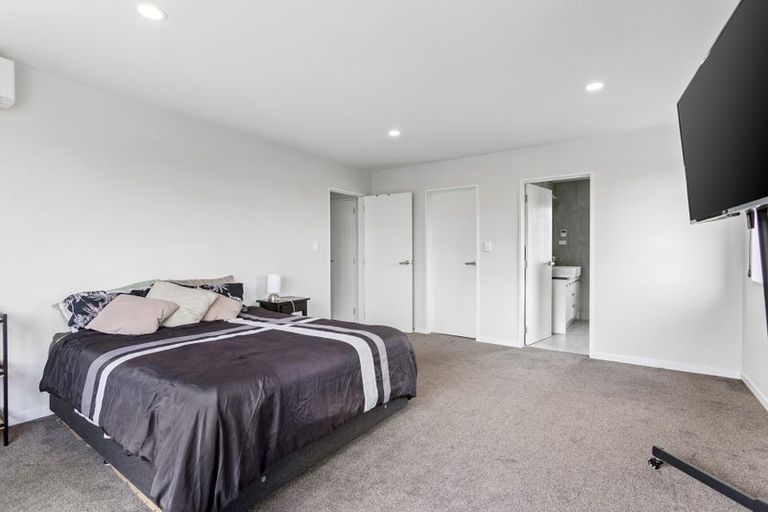 Photo of property in 3 Crompton Place, Orewa, 0931