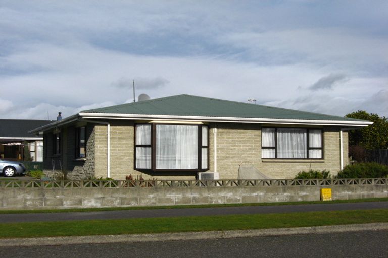 Photo of property in 41 Renfrew Street, Waikiwi, Invercargill, 9810