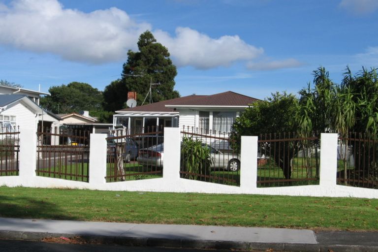 Photo of property in 63 Wharf Road, Te Atatu Peninsula, Auckland, 0610