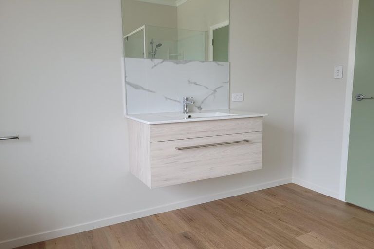 Photo of property in 3b James Kidd Place, Greytown, 5712