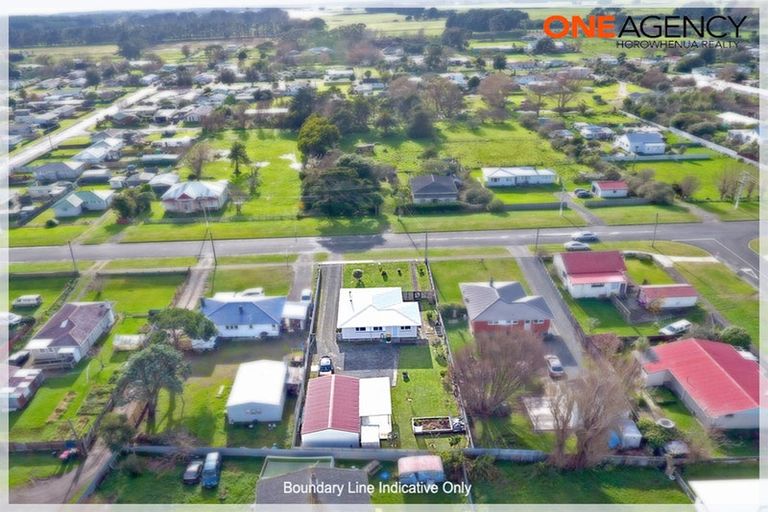 Photo of property in 68 Avenue Road, Foxton, 4814