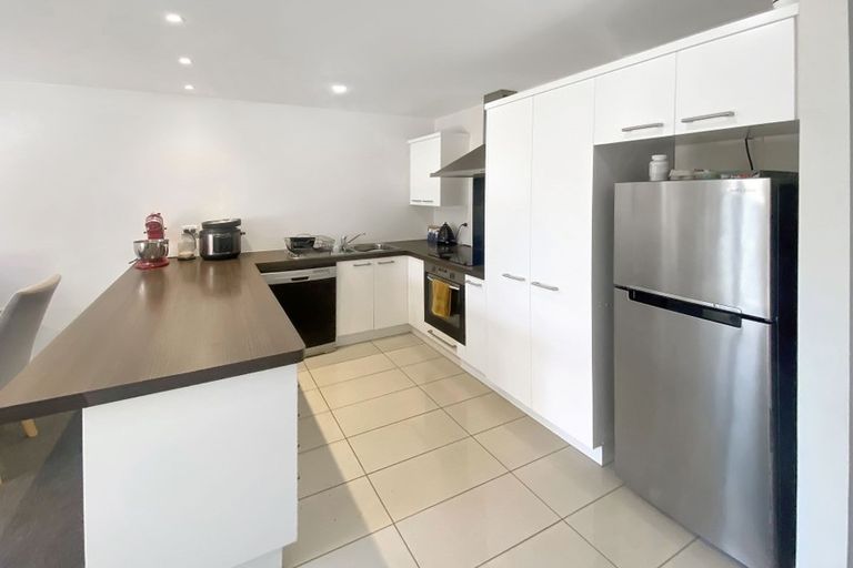 Photo of property in 34c Taramea Place, Addington, Christchurch, 8024