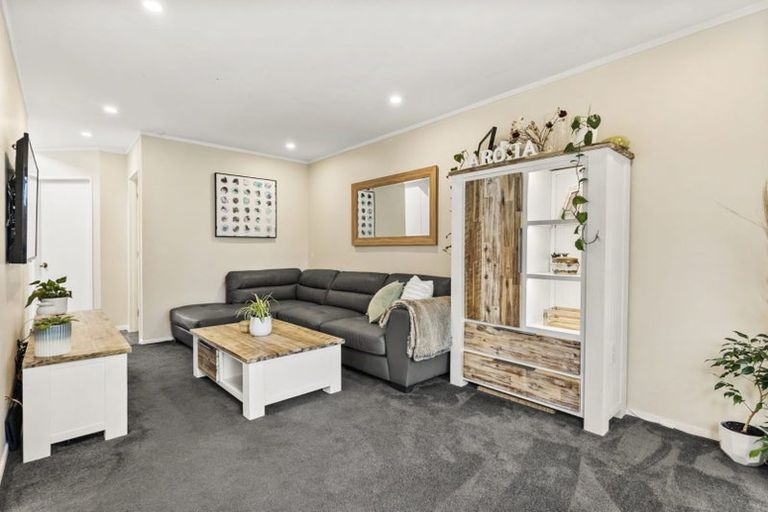 Photo of property in 63 Pooks Road, Ranui, Auckland, 0612