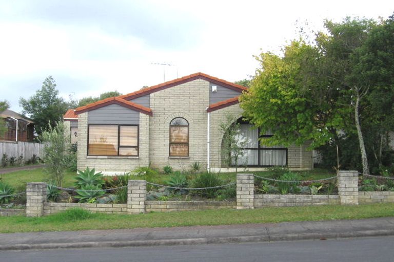 Photo of property in 23 Petrel Place, Massey, Auckland, 0614