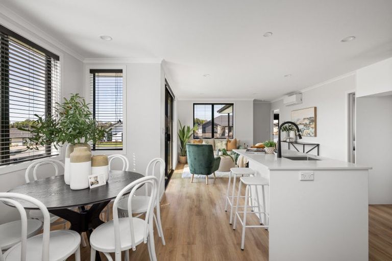 Photo of property in 25a Kiritiana Close, Pyes Pa, Tauranga, 3112