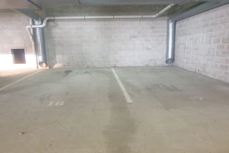 Photo of property in 16/11 Carlos Drive, Flat Bush, Auckland, 2016