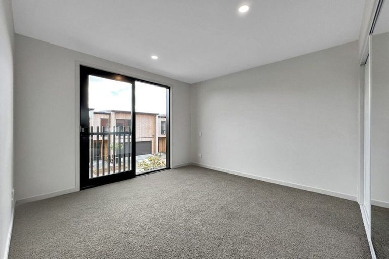 Photo of property in 1/2 Marlborough Crescent, Hobsonville, Auckland, 0616