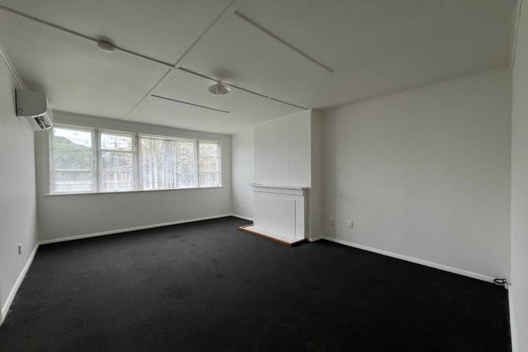 Photo of property in 1034 High Street, Avalon, Lower Hutt, 5011