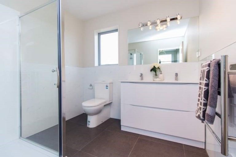 Photo of property in 11 Regis Park Drive, Pukekohe, 2120