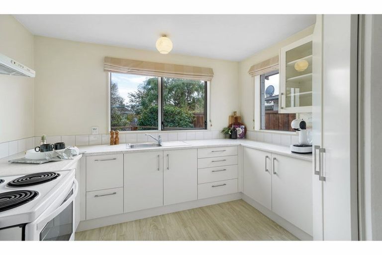 Photo of property in 2/6 Hythe Lane, Saint Martins, Christchurch, 8022