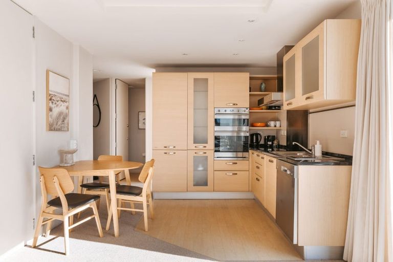 Photo of property in 16 Adams Avenue, Mount Maunganui, 3116