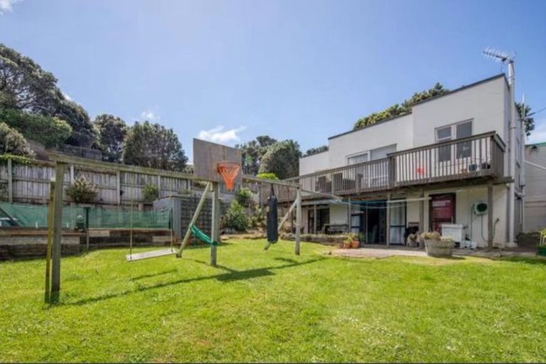 Photo of property in 57 Maupuia Road, Maupuia, Wellington, 6022