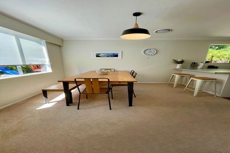 Photo of property in 43 Woodman Drive, Tawa, Wellington, 5028