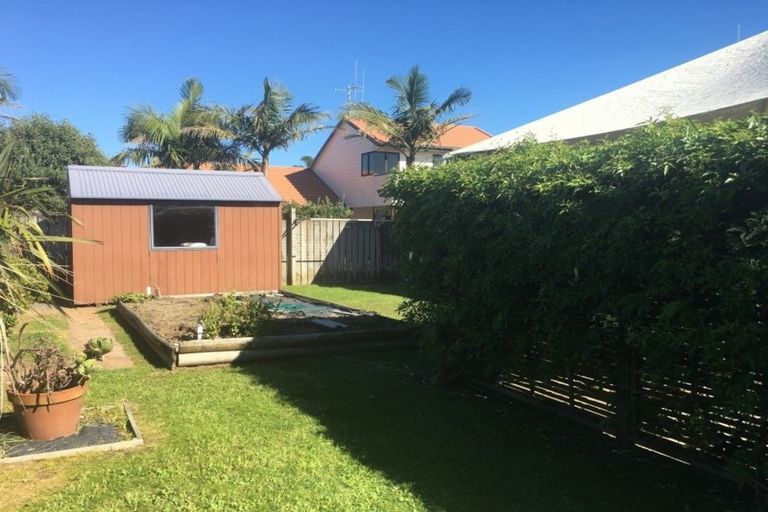 Photo of property in 11 Reef Avenue, Papamoa Beach, Papamoa, 3118