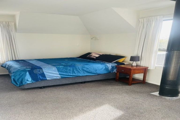 Photo of property in 2/35 Solway Avenue, Ilam, Christchurch, 8041