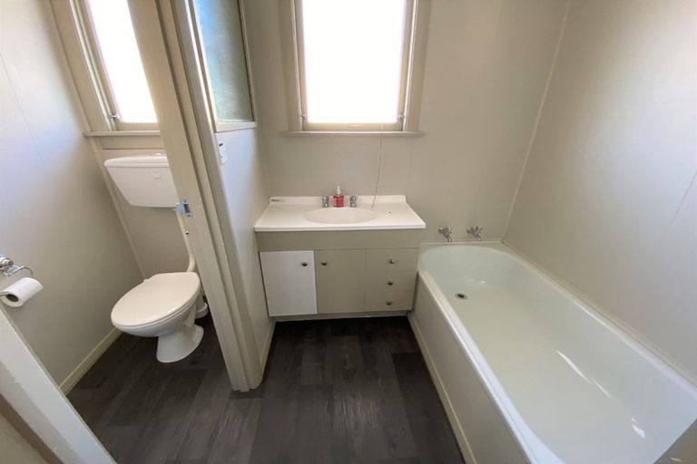 Photo of property in 3 Valpy Street, Saint Clair, Dunedin, 9012