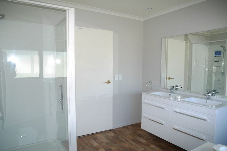 Photo of property in 77 Michael Road, Paraparaumu Beach, Paraparaumu, 5032