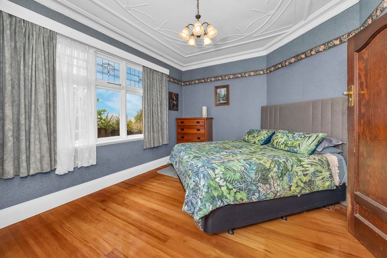Photo of property in 56 Middleton Road, Kew, Dunedin, 9012