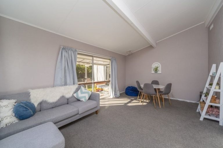 Photo of property in 7b Surrey Street, Stratford, 4332